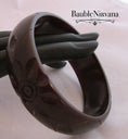 Load image into Gallery viewer, VTG Bakelite Bracelet Deep Carved Circle Flower