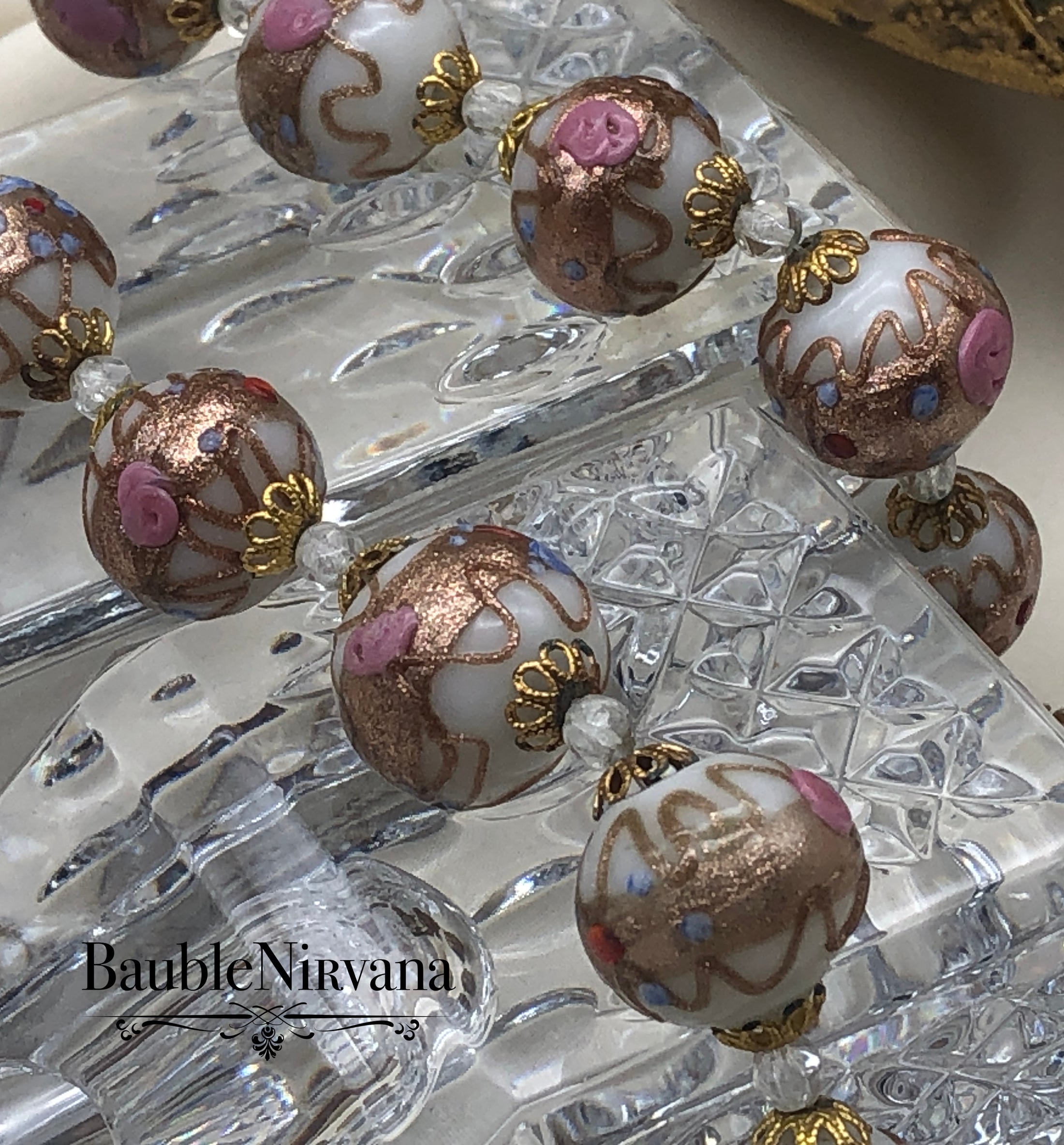 Vintage Venetian Art Glass White Wedding Cake Chunky Large 19mm Beads Necklace