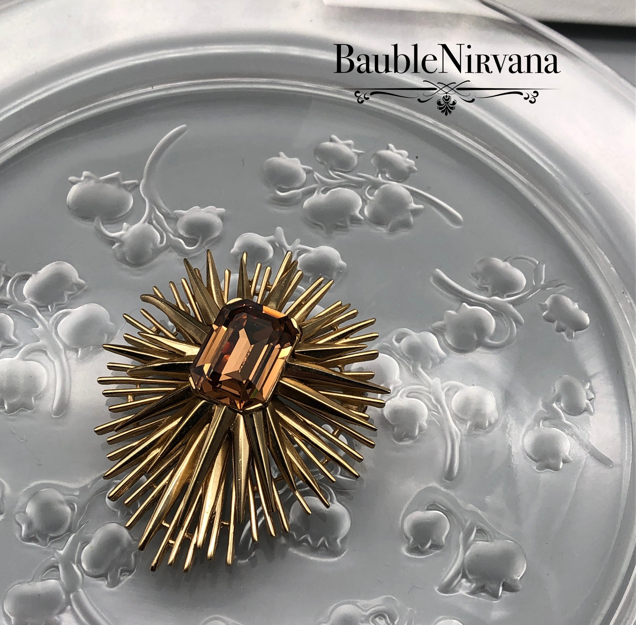 Vintage Trifari Mid Century Modern Atomic Starburst w/Amber Brown Pin Brooch