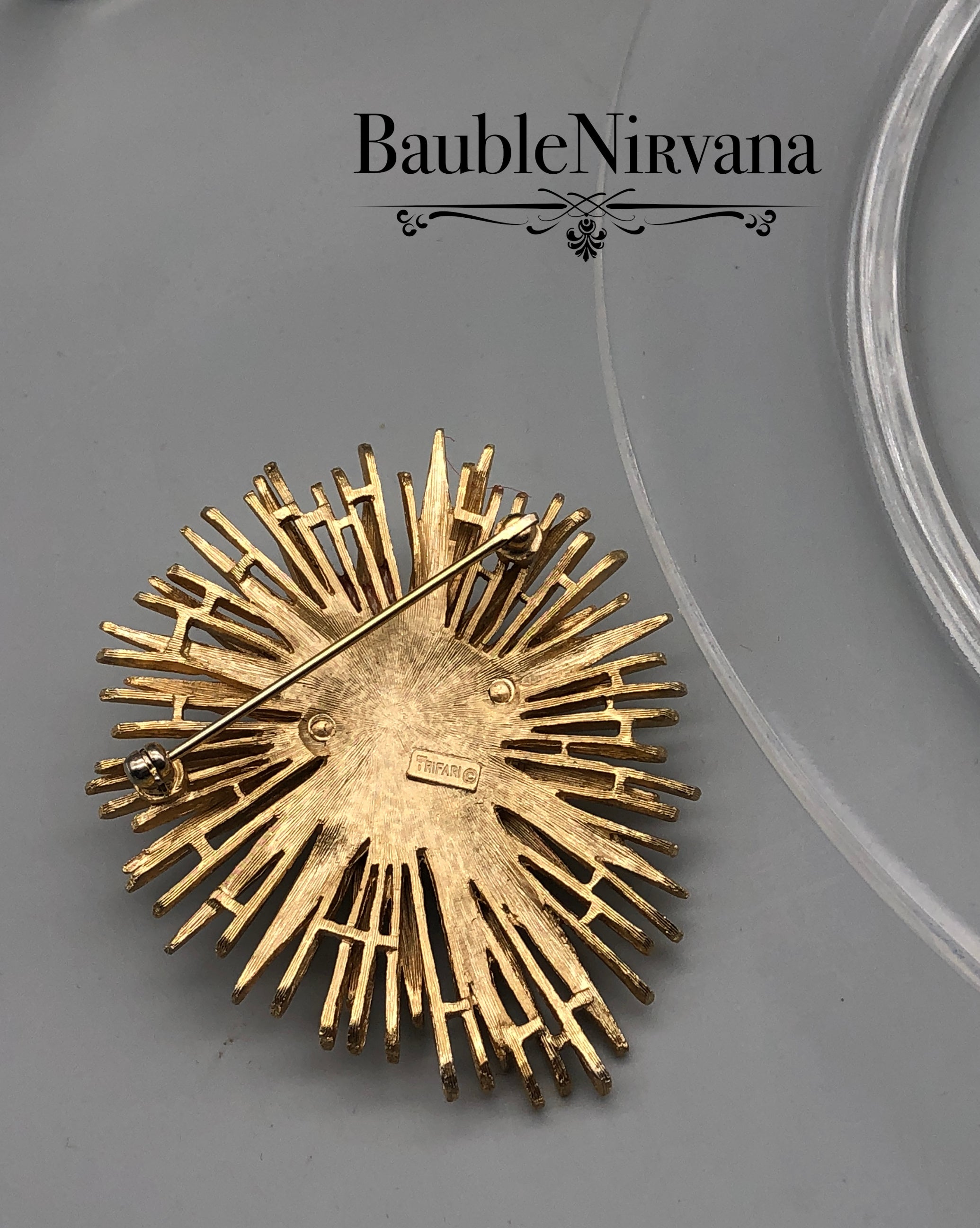 Vintage Trifari Mid Century Modern Atomic Starburst w/Amber Brown Pin Brooch