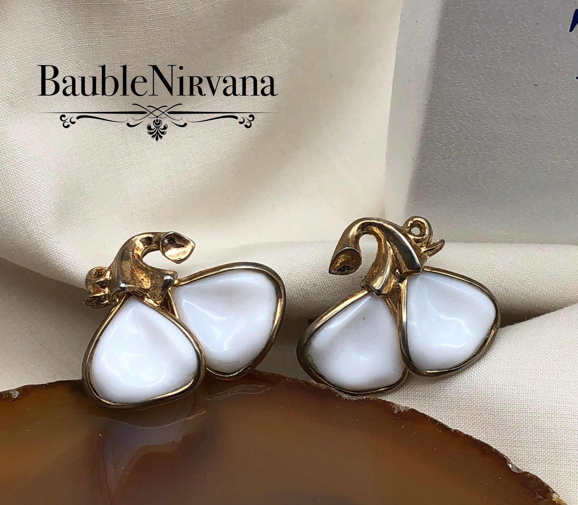 Vintage Trifari Molded White Glass Overlapping Leaves Clip Earrings