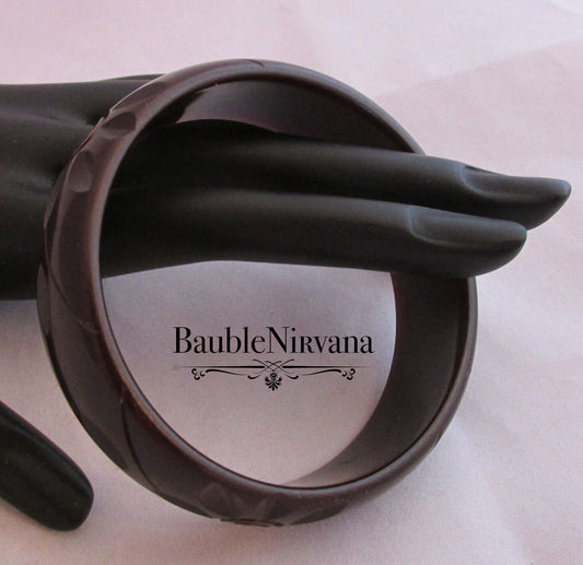 Vintage Bakelite Bangle Bracelet Carved Flower