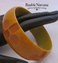 Load image into Gallery viewer, Bakelite Bangle Bracelet Four Leaf Clover
