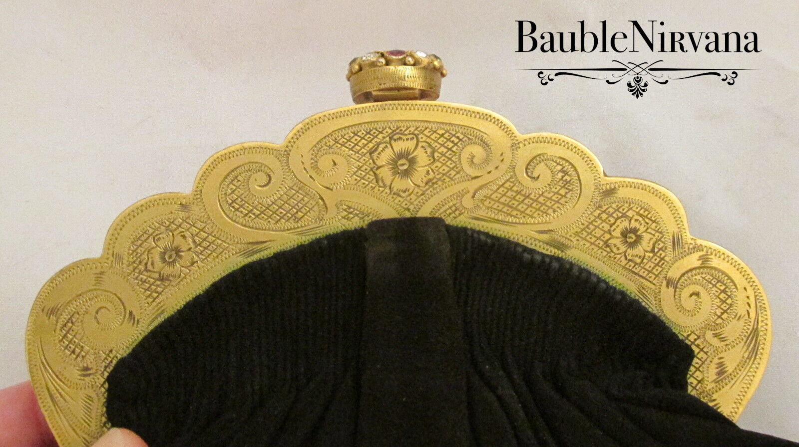 Gorgeous Hobe Black Purse Handbag